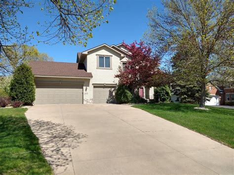 Houses for sale roseville mn - Get the scoop on the 17 condos for sale in Roseville, MN. ... Home values for zips near Roseville, MN. 55126 Homes for Sale $315,000; 55113 Homes for Sale $394,900;